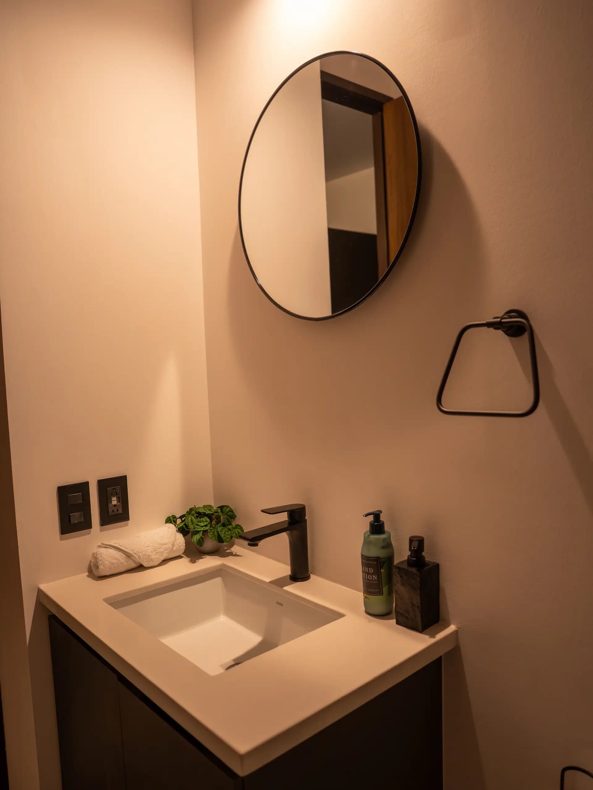 Interior del loft Art Haus en San Benito, foto 17